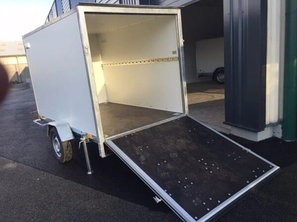 Boro van F752413 RAMPA H150 12WGOT2030 Peso 750 kg Nf