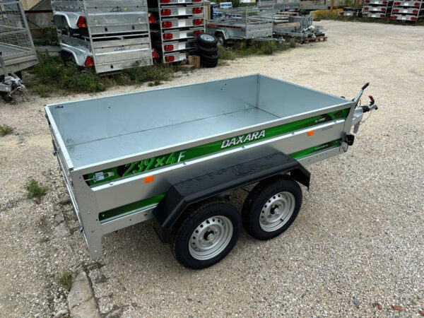 Rimorchio Erde Daxara 239×4 con freni 1500/1000 KG di peso lordo