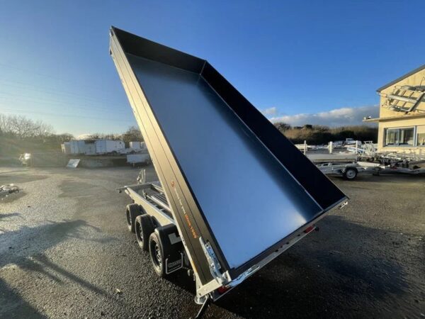 Rimorchio ribaltabile trilaterale Saris K3 406 x 204, 3500 kg, triplo asse, con freni, balestre