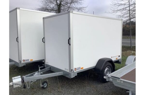 Rimorchio furgone SARIS DV135 PTAC da 1350 kg: spazioso e robusto