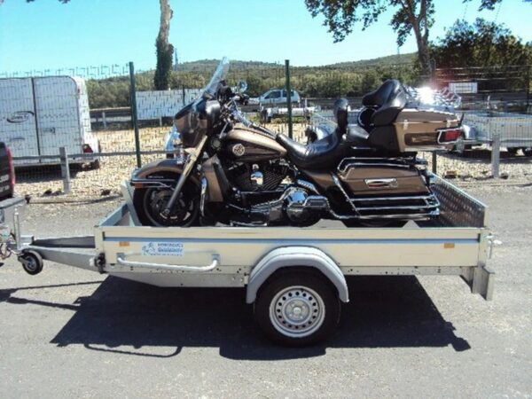 JJJJ_dbe70b87-b69f-401d-9a3c-8bb4fae68b14.jpg Piattaforma ribaltabile 2,60 m, con freno, 1000 kg BRENDERUP