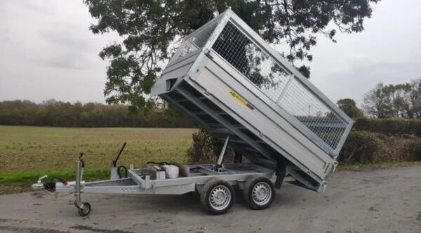 Nuovo rimorchio ribaltabile da 2,7T