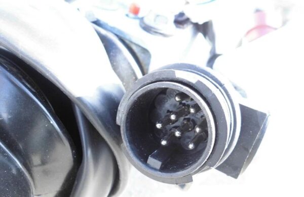 Rimorchio a piattaforma LIDER con ruote sottostanti – GVWR: 3500 kg – 2 assi con freni – 506 x 215 cm